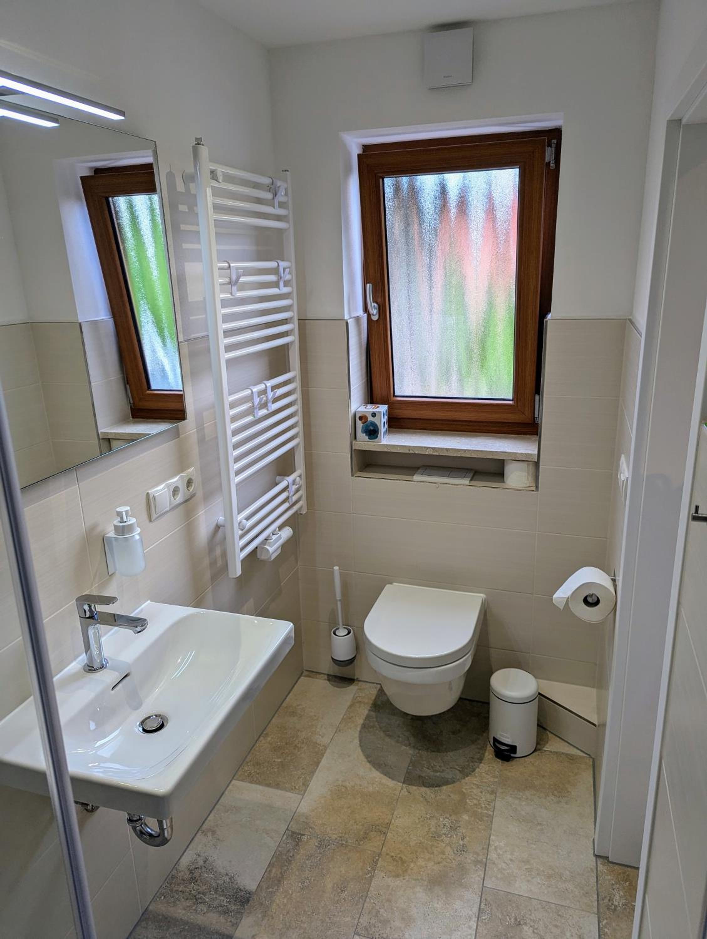 Gästehaus Philipp im Herzen des Fichtelgebirges - 5 Ferienwohnungen, großes Grundstück, Wald und Wiese, Wohnung mit privater Sauna, kostenfreie Parkplätze,