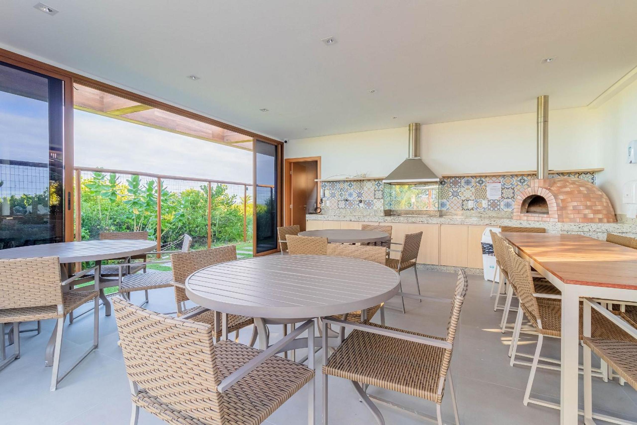 IT85 Maravilhoso Apartamento Duplex 3 Suítes, Pé Na Areia, Praia de Itacimirim - Itacimirim