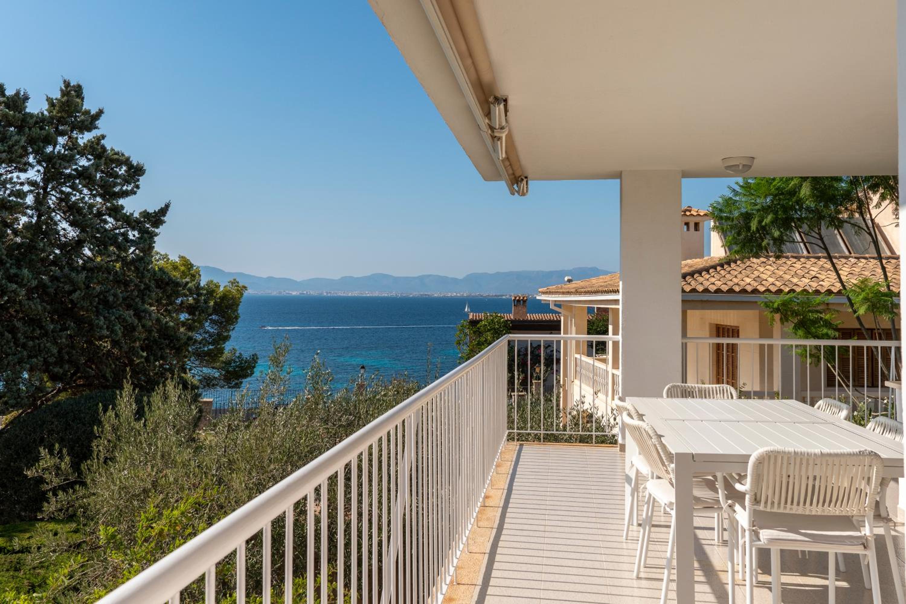 Villa Sal i Vent- Mediterranean sea views view 2