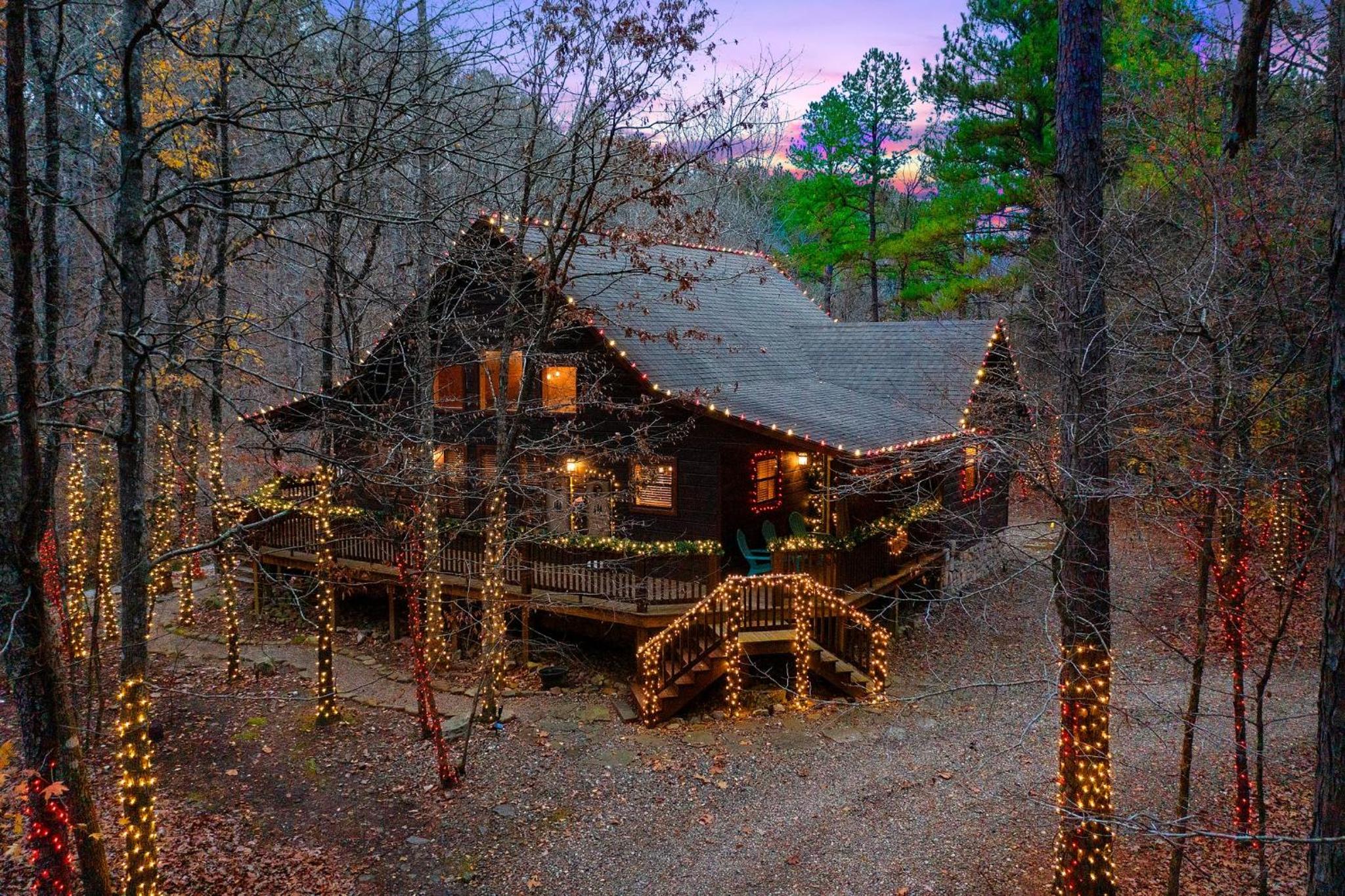 Hotel Family And Group Summer Retreat, Creekside Haven