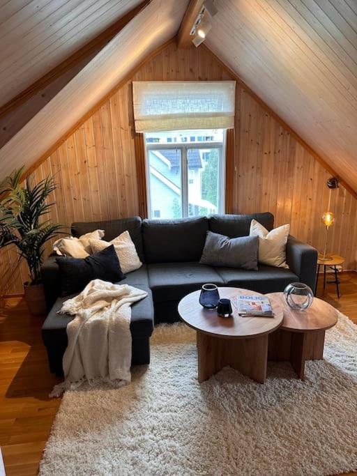 Cozy central loft apartment with amazing view view 4