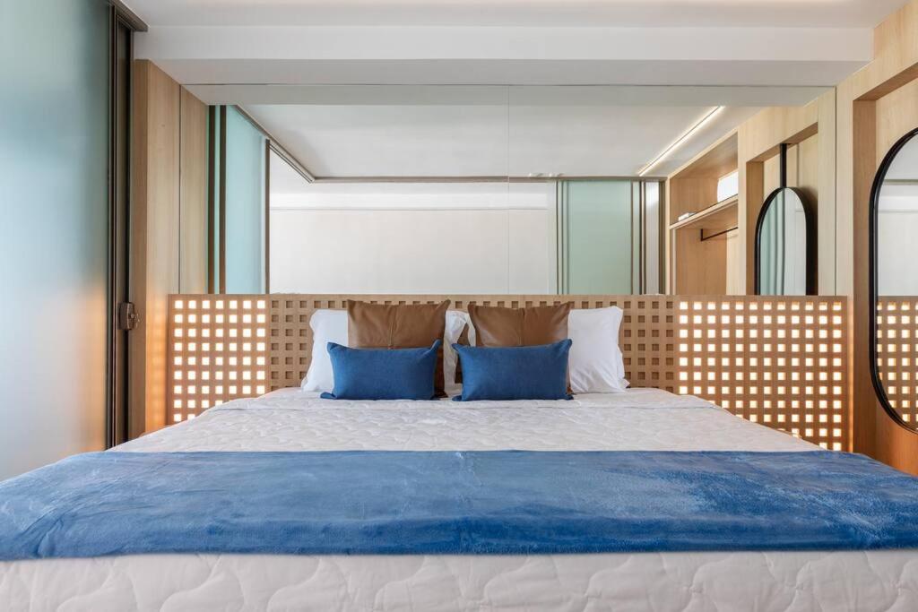 Azure Sea & Luxury