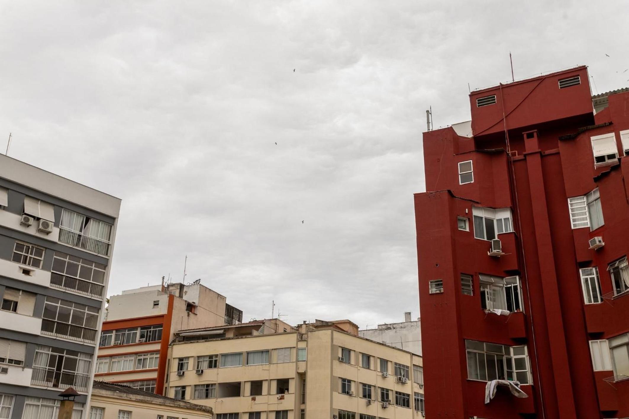 Copacabana: Cozy Stay Near Metro | Sleeps 4