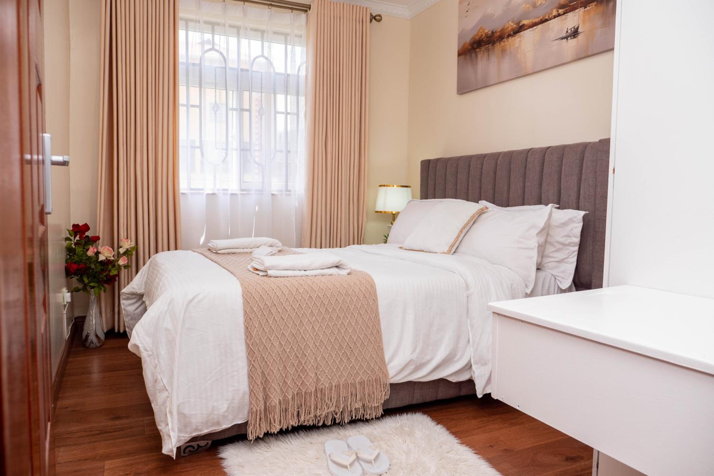 Hazel's Condo-Luxury 3 Bedroom