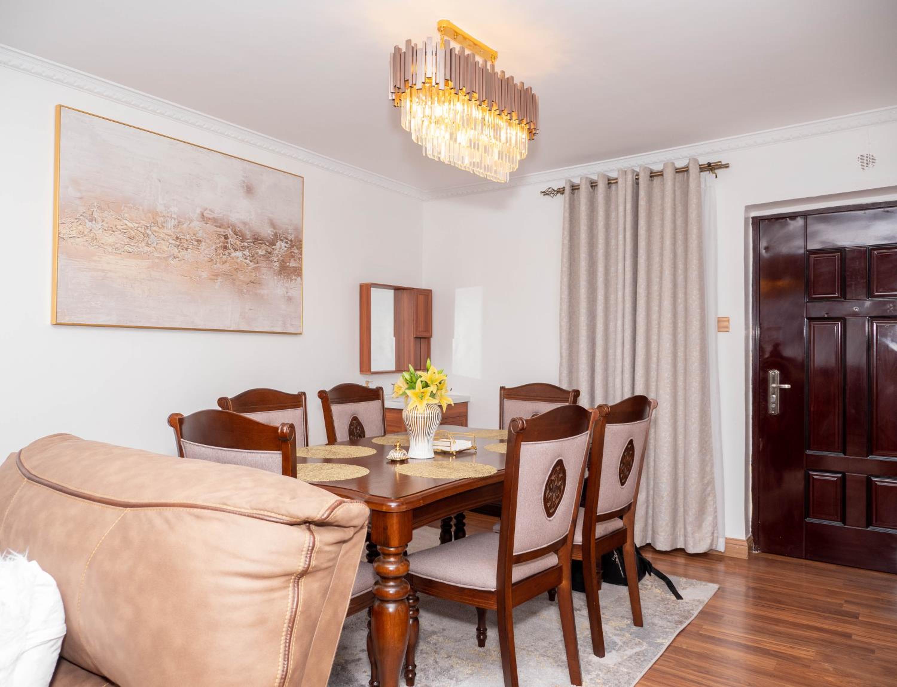 Hazel's Condo-Luxury 3 Bedroom