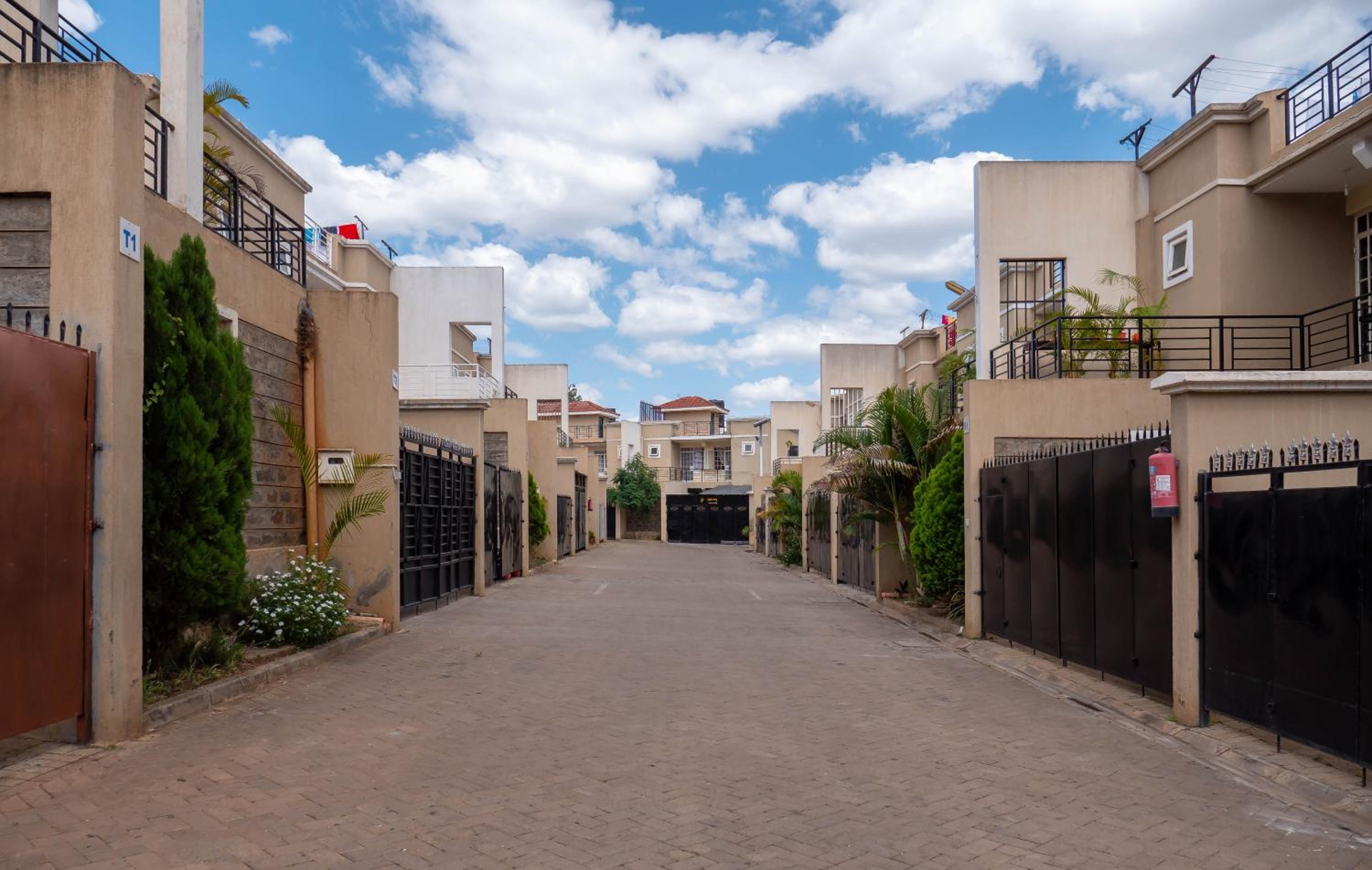 Hazel's Condo-Luxury 3 Bedroom