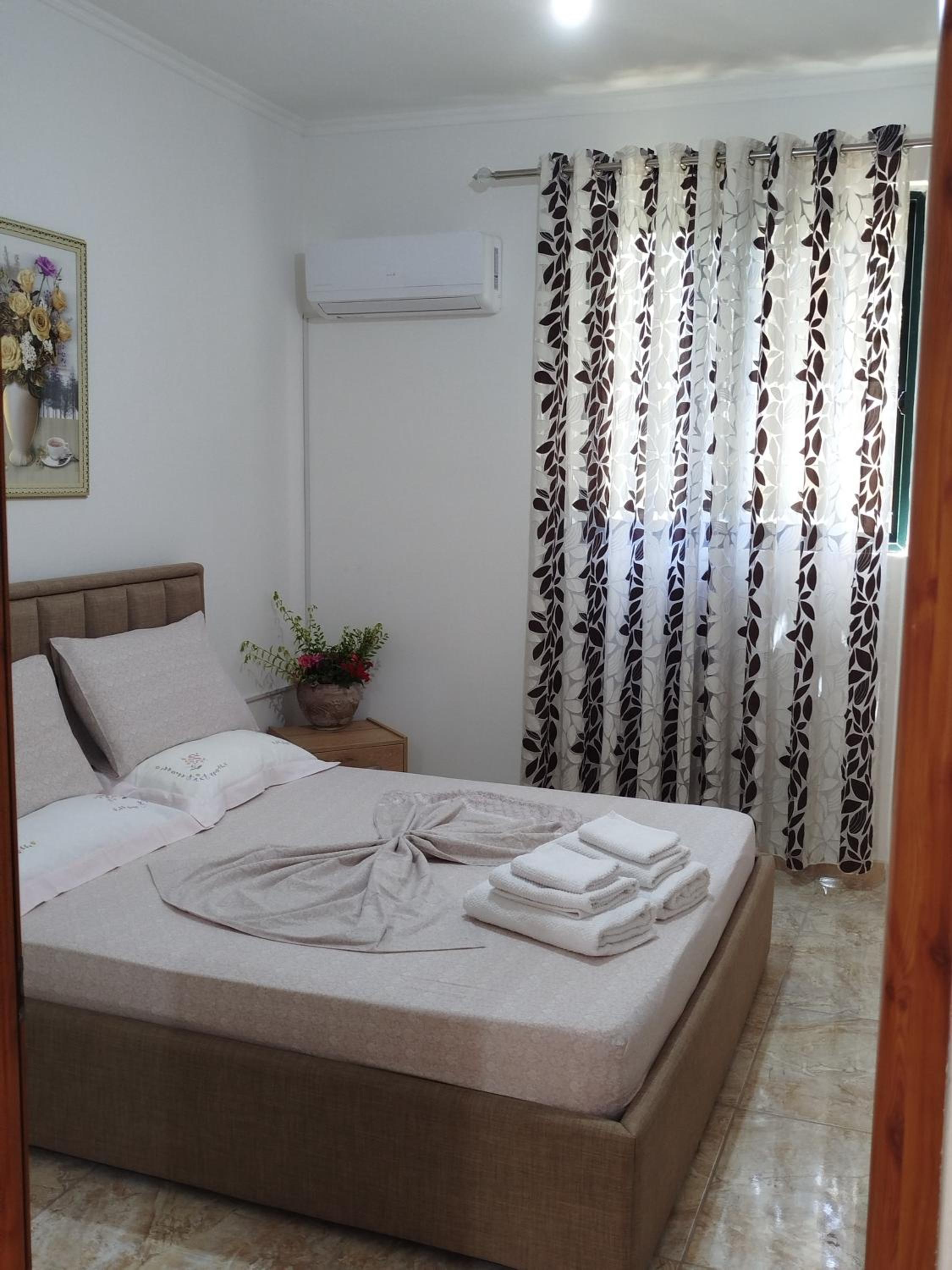 Kleidi's home
