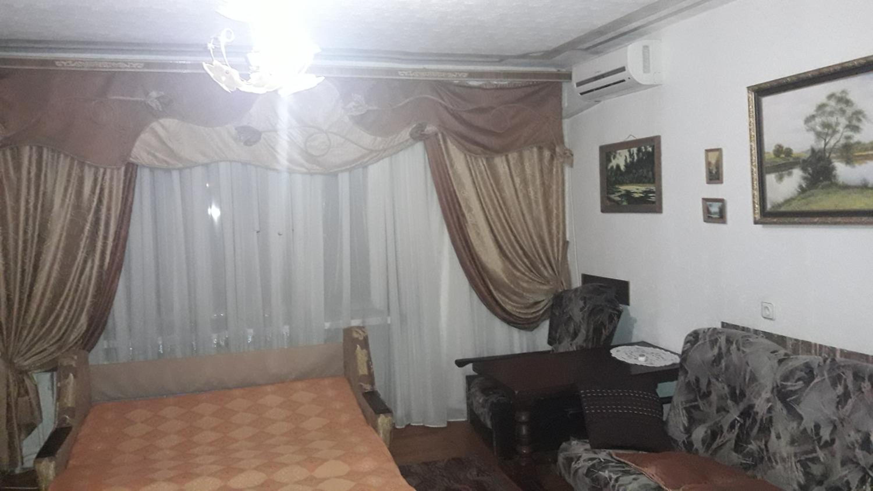 Вишенька,Проспект Космонавтів 42, ТЦ Мир, Мегамол, Магігранд view 2