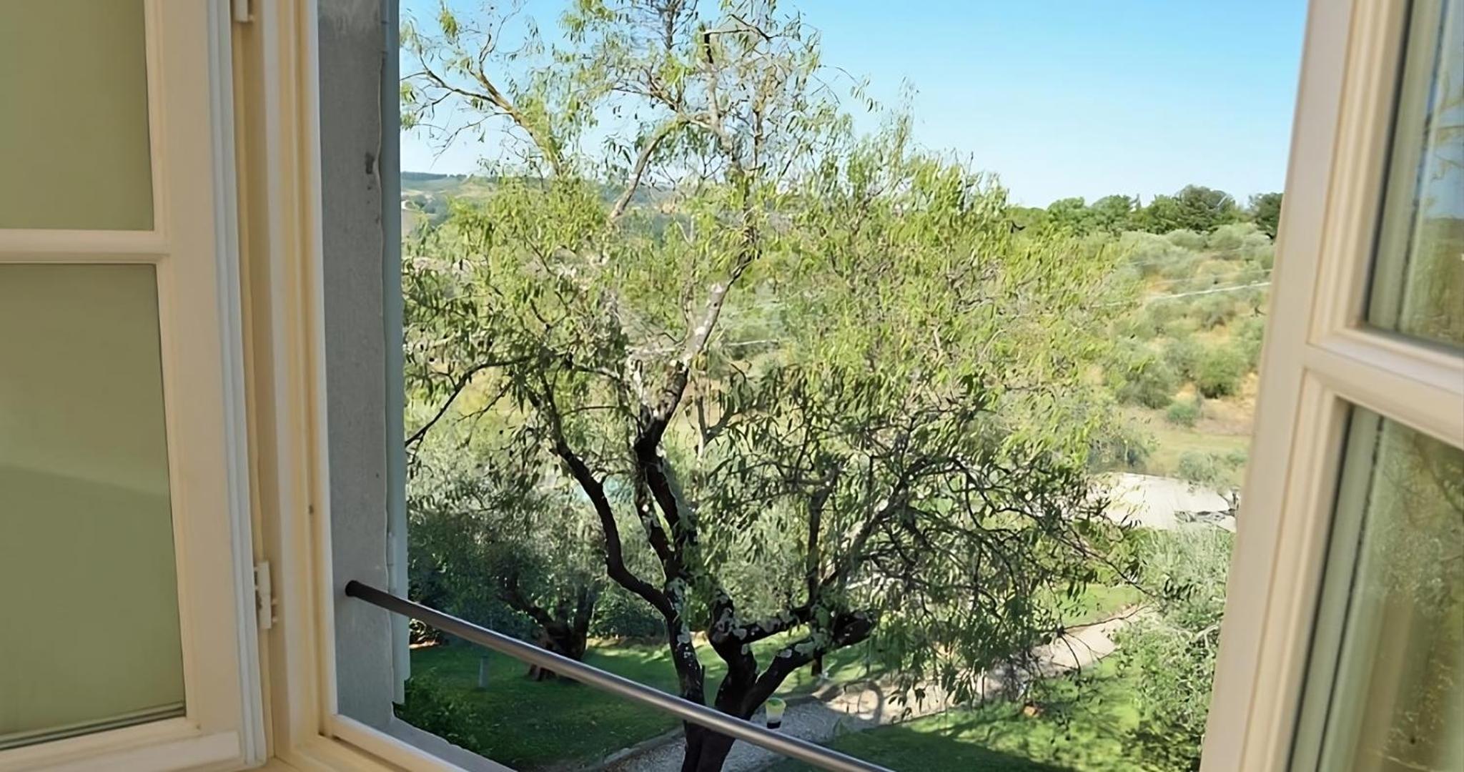 Flò Country Suite view 3