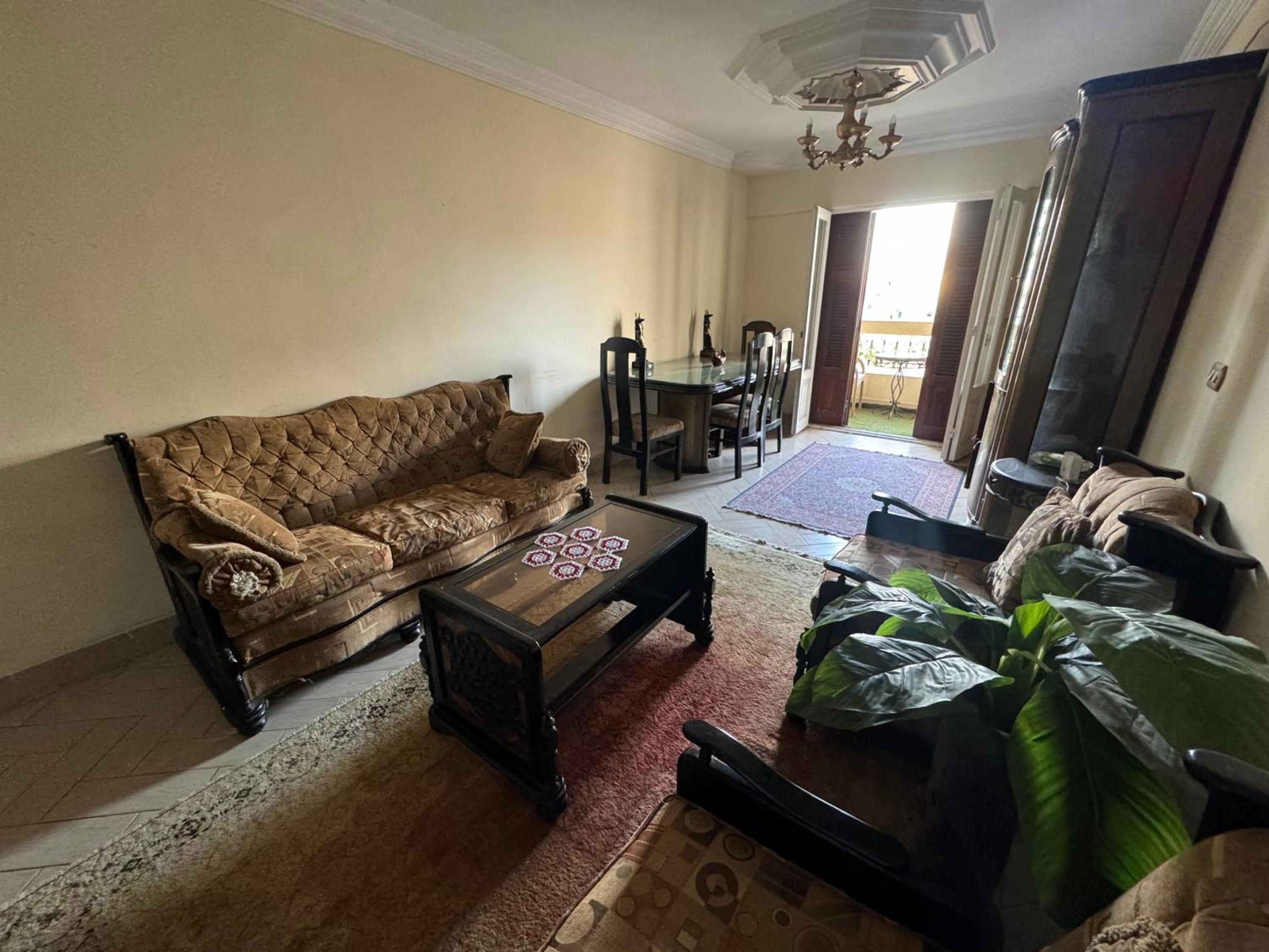 Alexandria Downtown Apartment