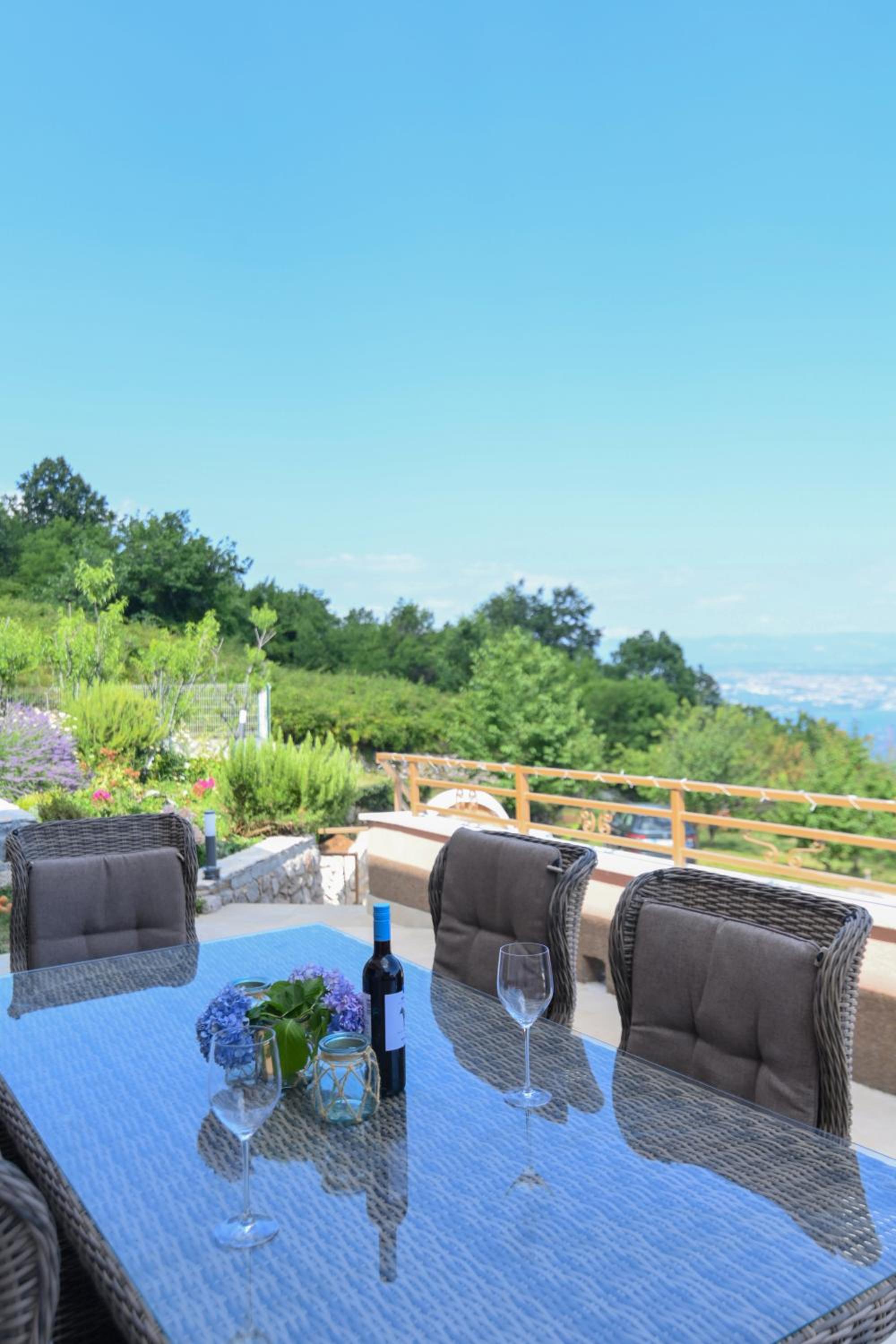Villa Lily