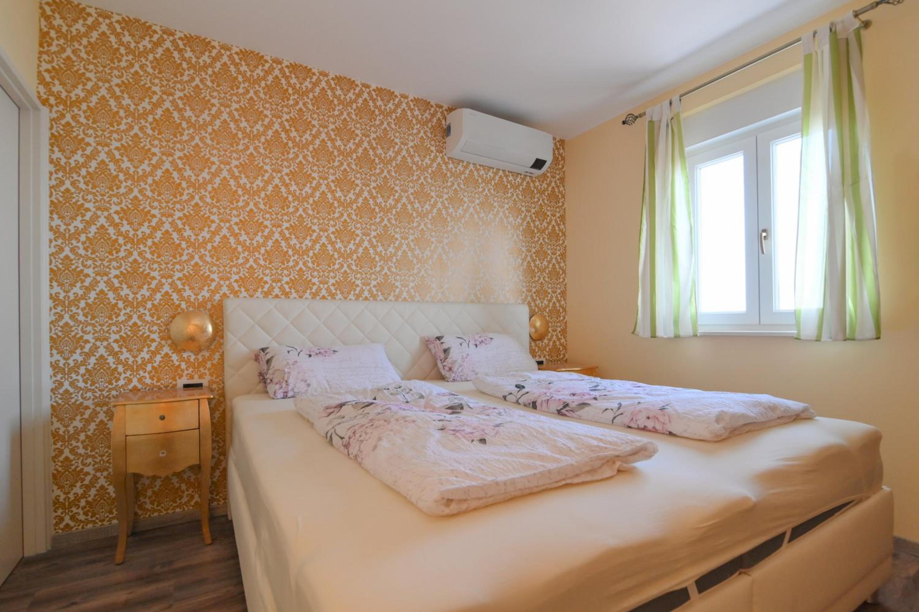 Villa Lily