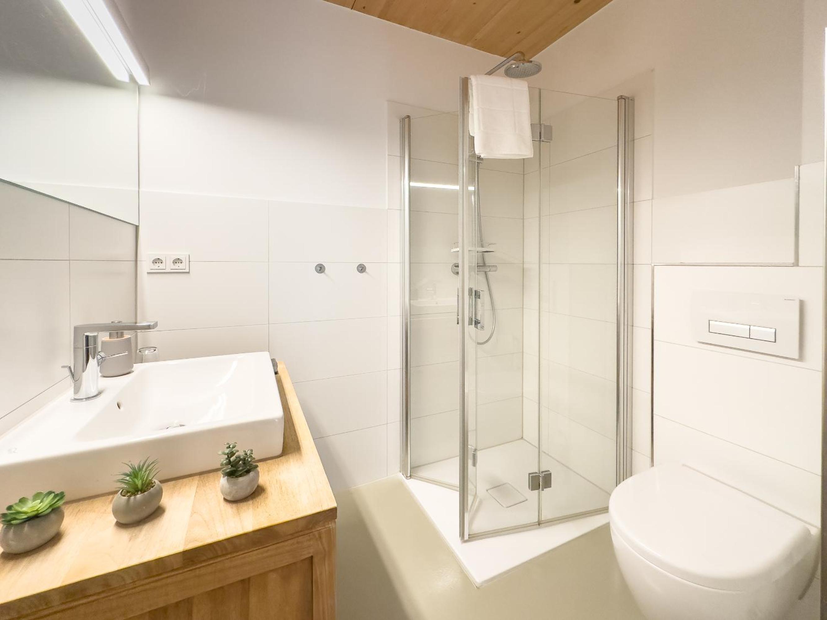 Ruhige Apartments mit guter Bahnanbindung und Küchennutzung