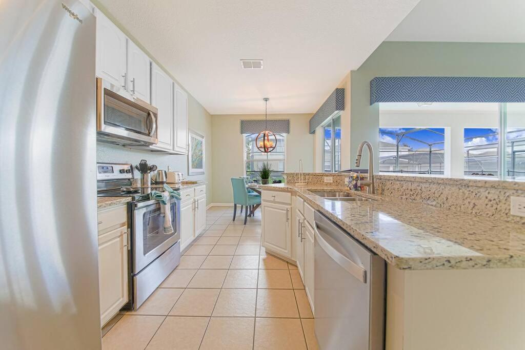 Casa Del Sol - 5 bed 5 bath Windsor Hills resort home 3 miles from Disney
