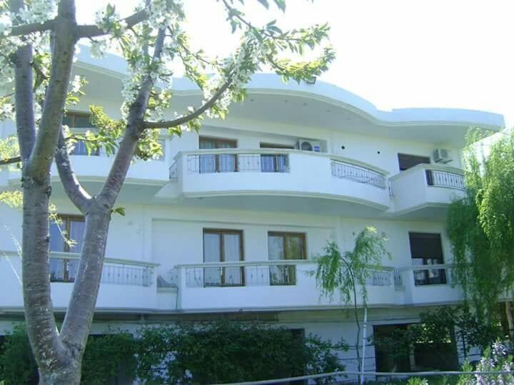 Apartmani Karalias
