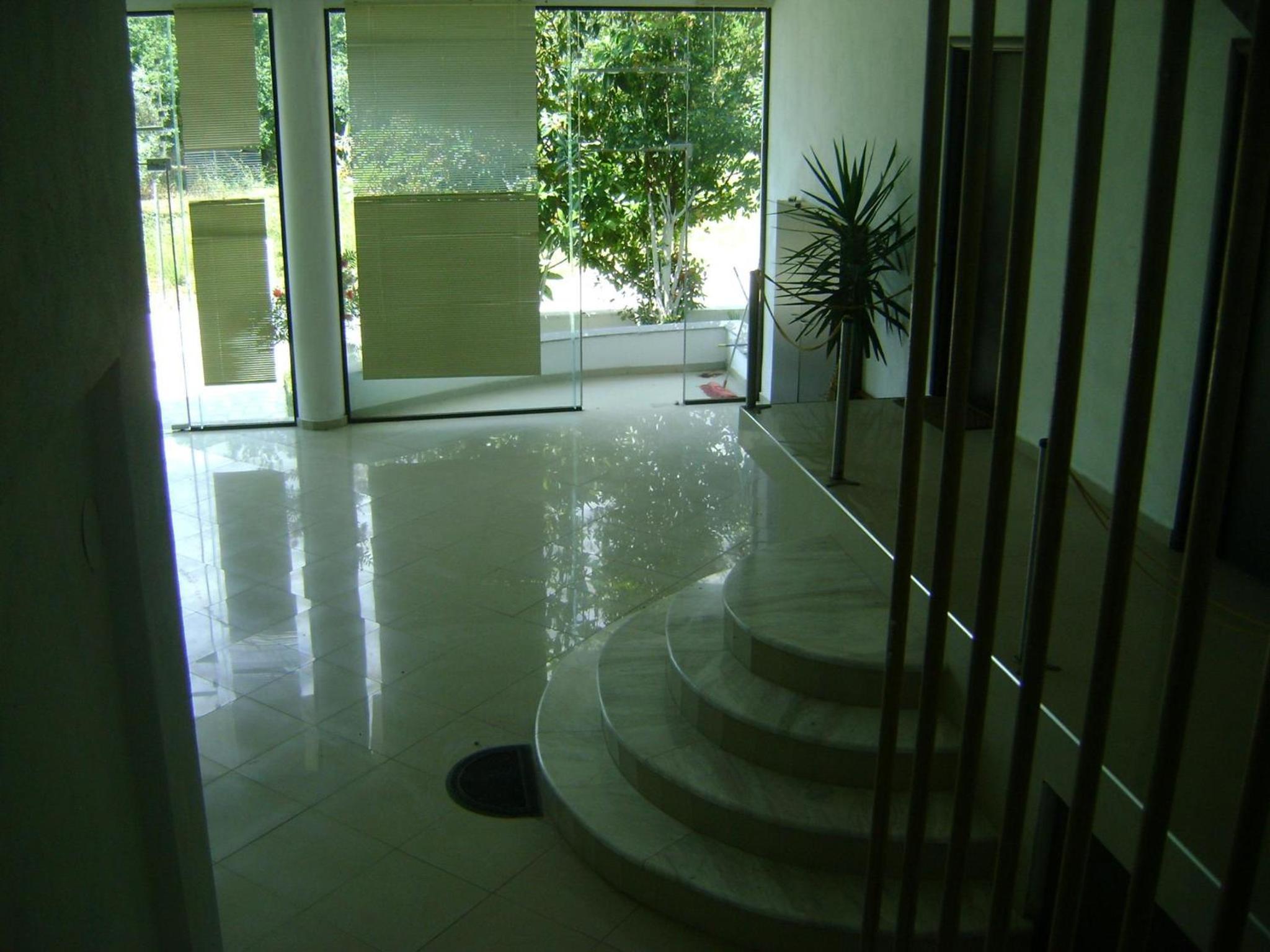 Apartmani Karalias