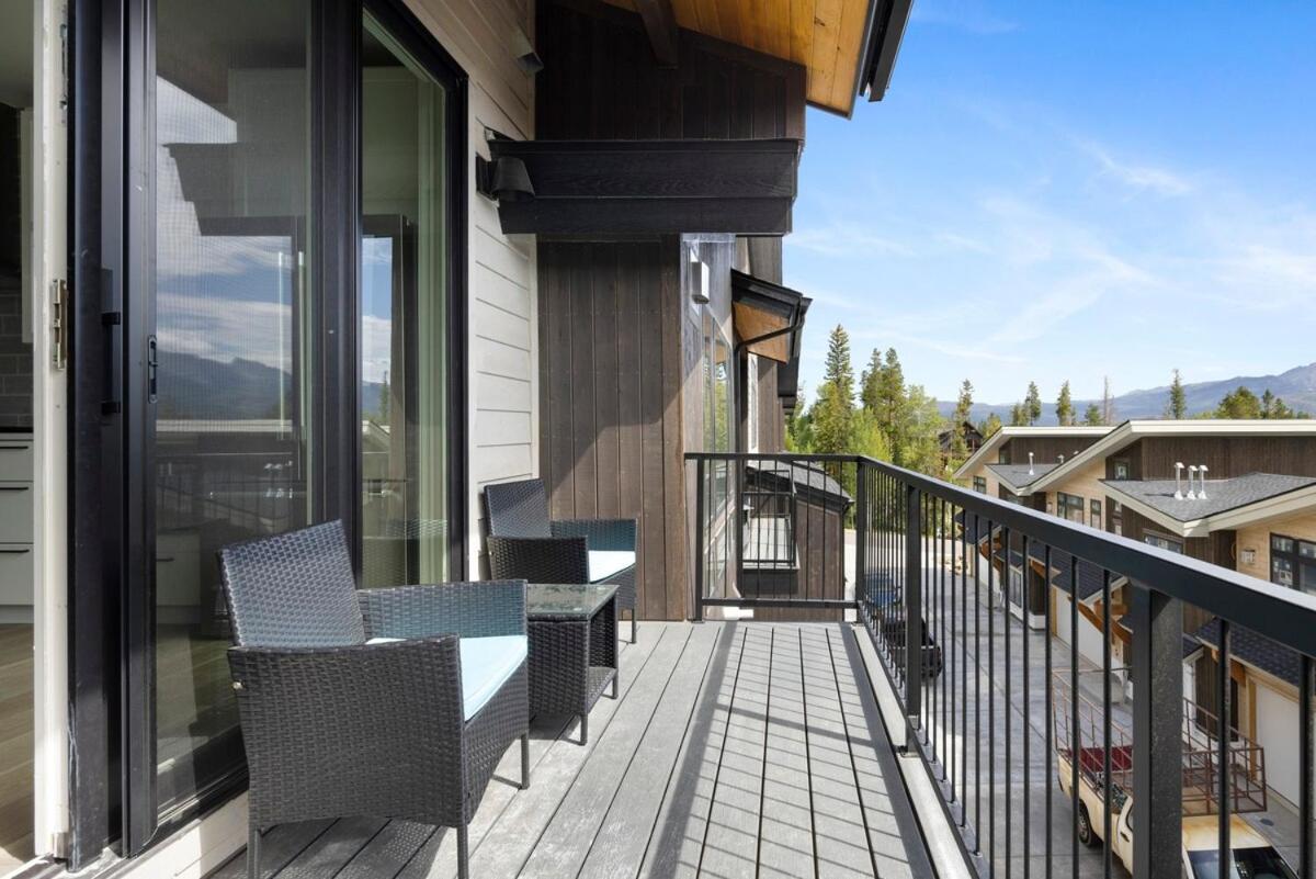 4BR Mountain Escape Family Friendly Sleeps 8 view 3