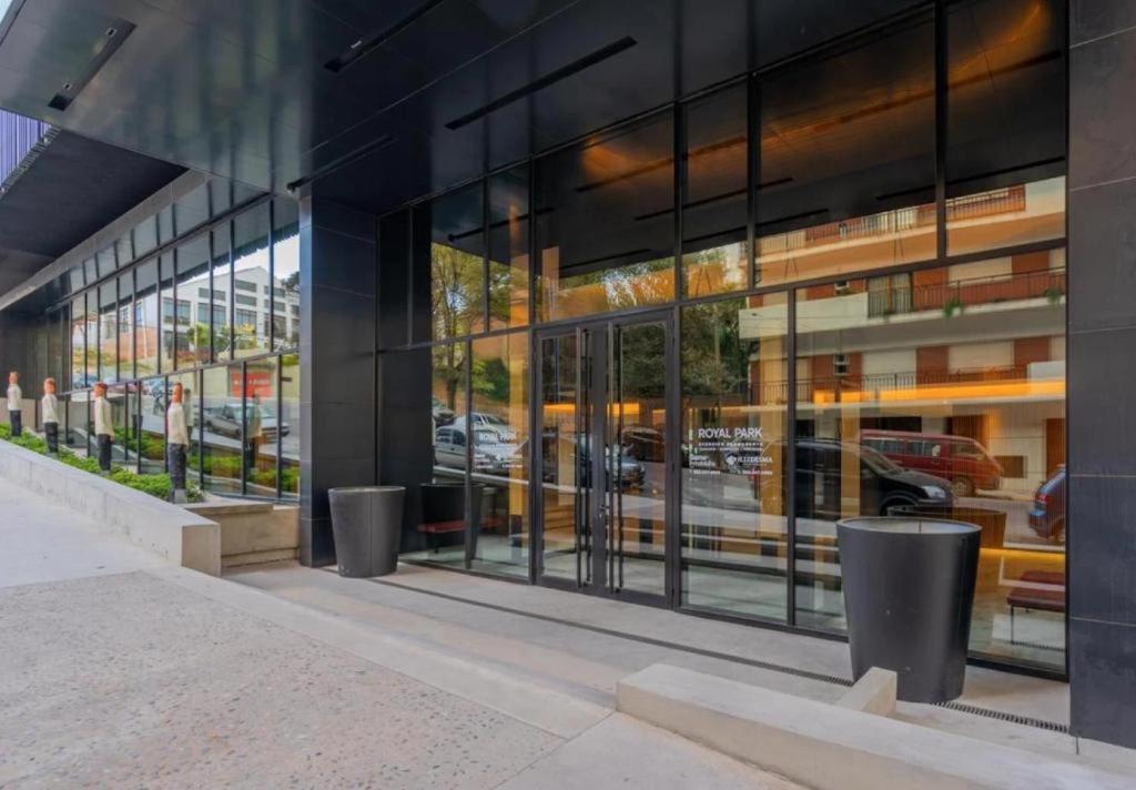 Nuevo Departamento de categoría de 2 ambientes con cochera, gimnasio, pileta climatizada y amenities premium en ROYAL PARK Mar del Plata, excelente ubicaci
