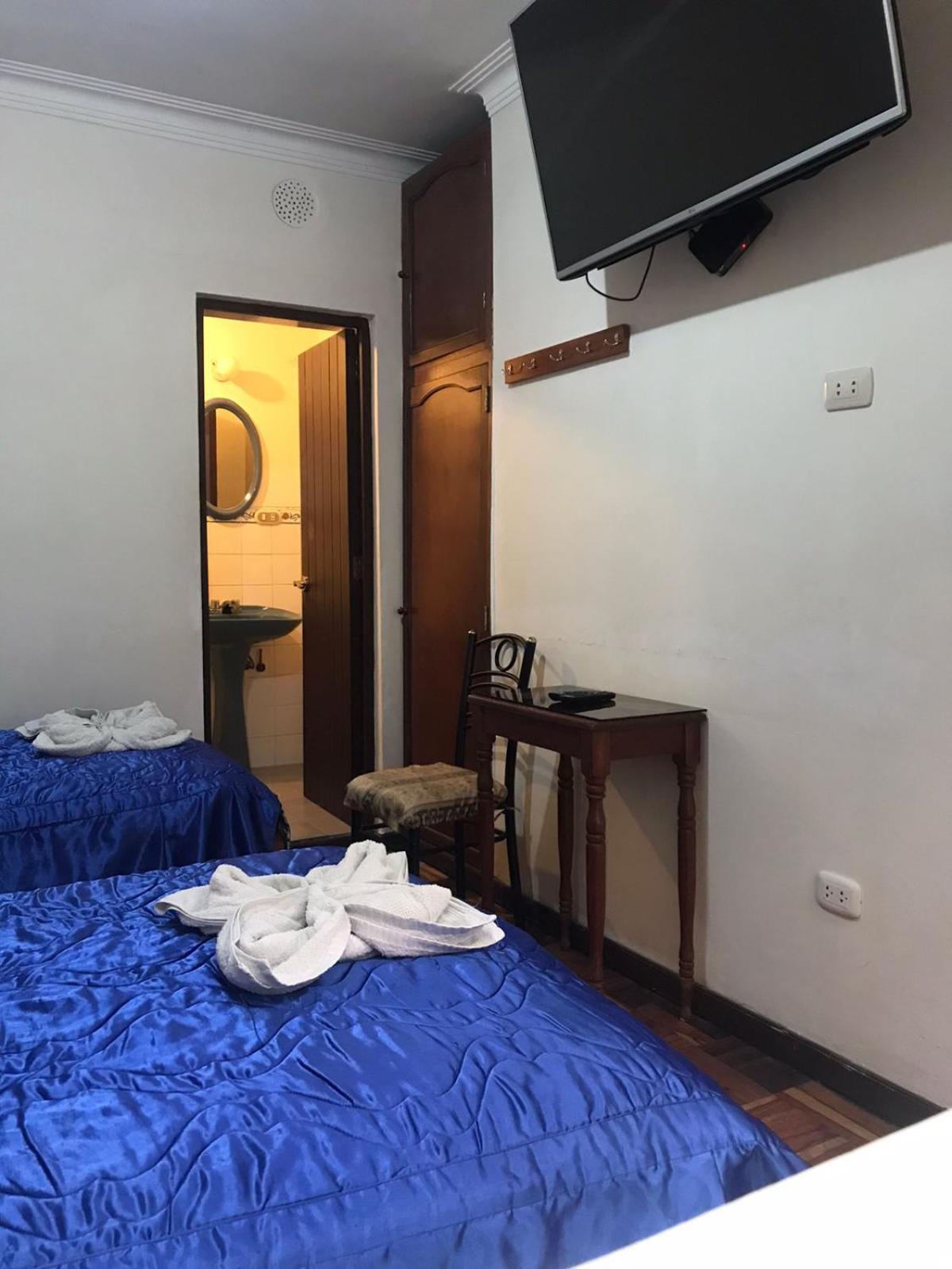 Hostal Alfredo's Palace view 3