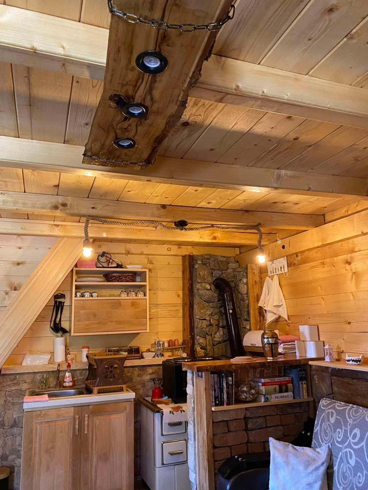 Cottage Under the Tresnjevik photo 3