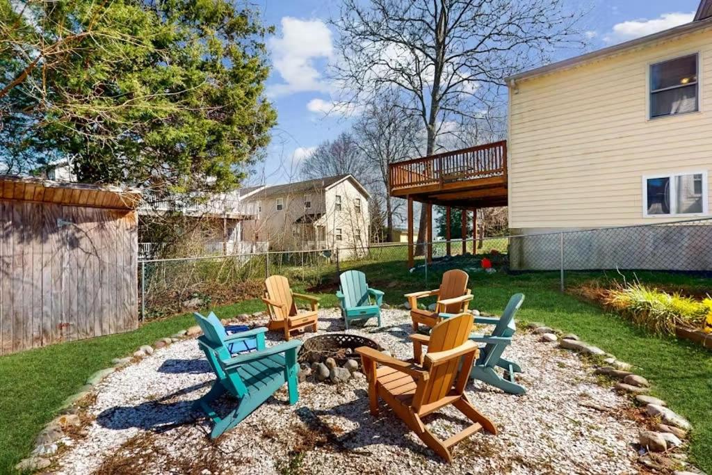 Charming Beach House Top Floor - Walk Everywhere