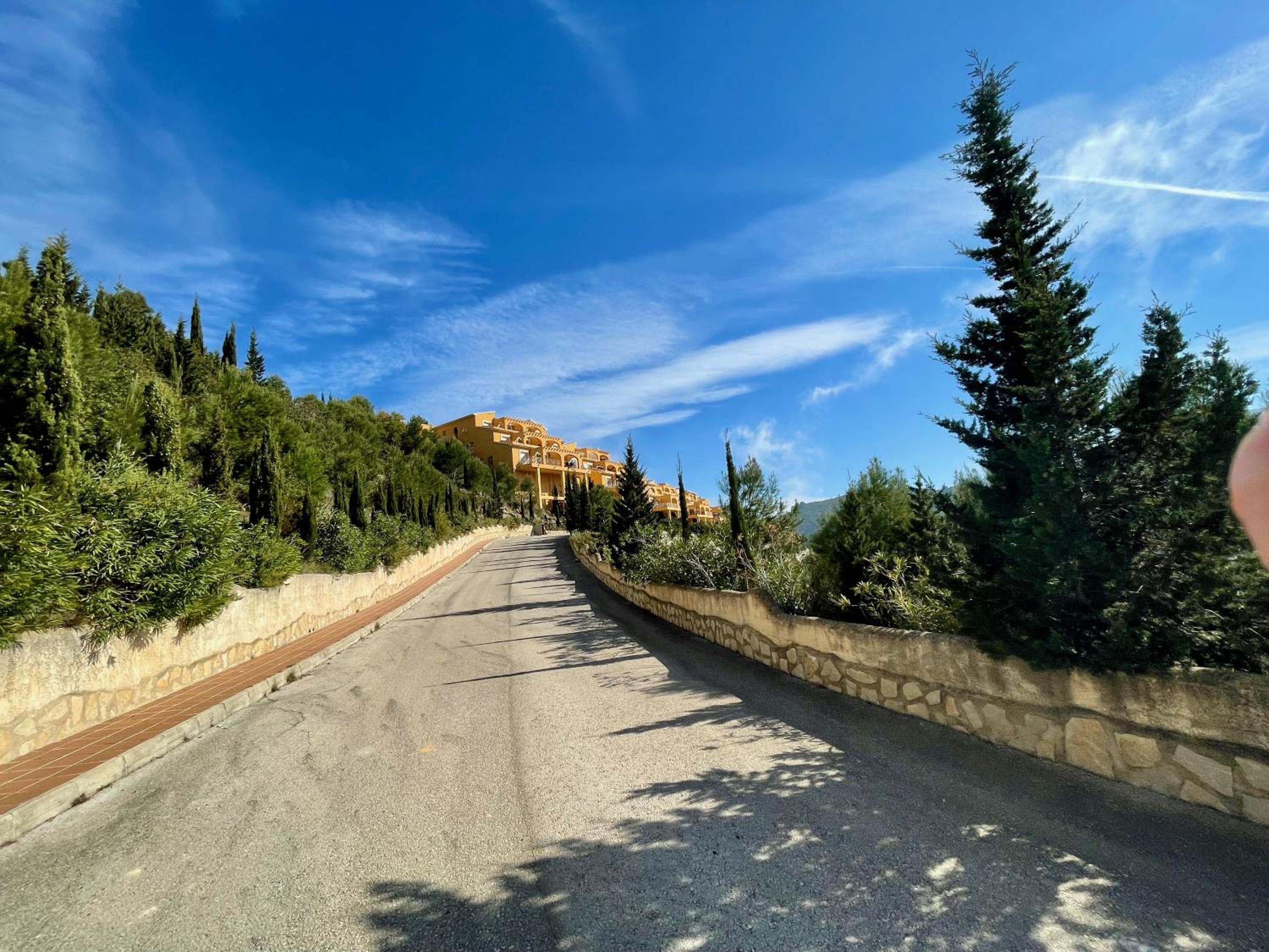 Montecala 3-bedroom apartment with spectacular views and pools
