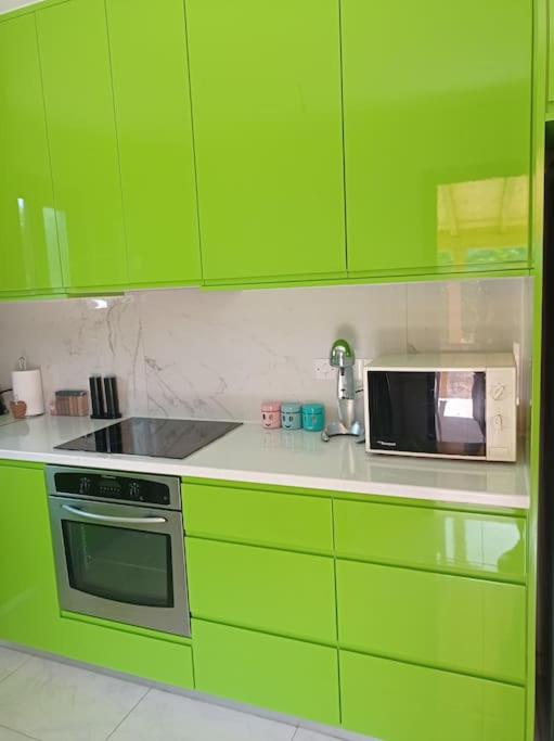 Pomos rockaway beach house