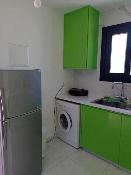 Pomos rockaway beach house