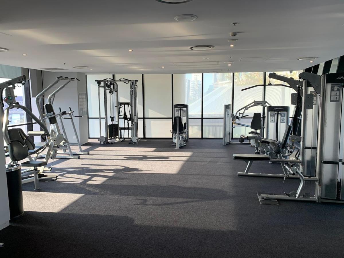 BeachView Surfers 2BD Apartment Lux