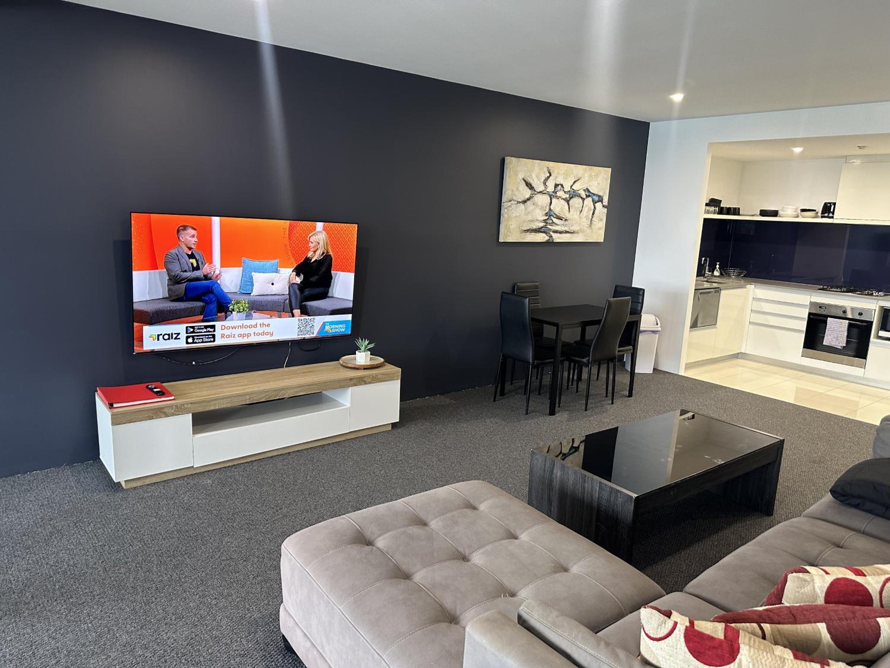 BeachView Surfers 2BD Apartment Lux