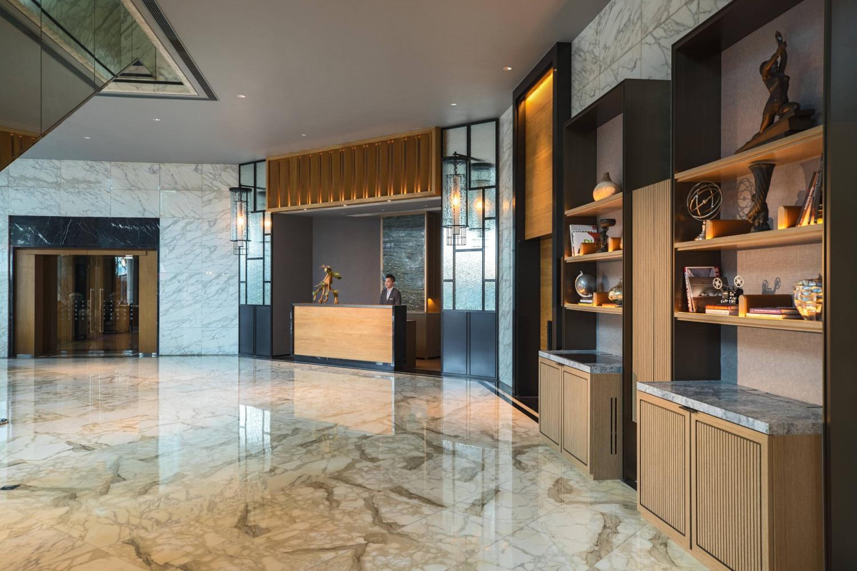 Renaissance Hong Kong Harbour View Hotel