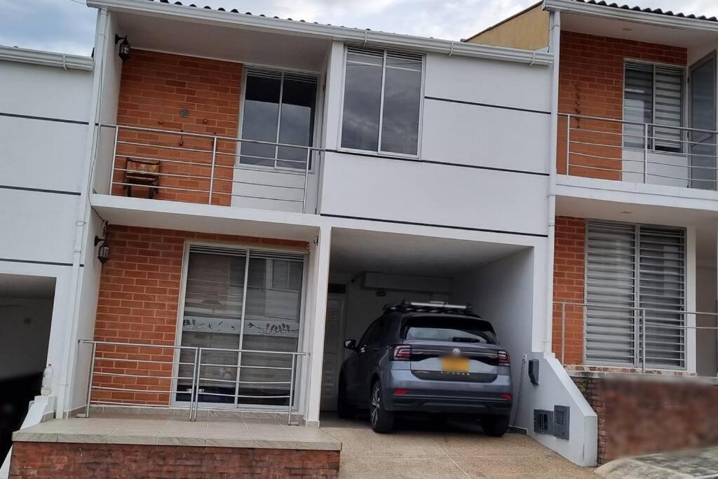 Casa de descanso en Anapoima en condominio cerrado - hasta 8 personas