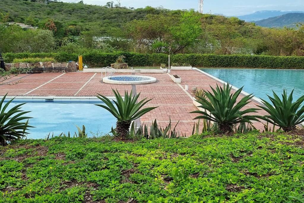 Casa de descanso en Anapoima en condominio cerrado - hasta 8 personas