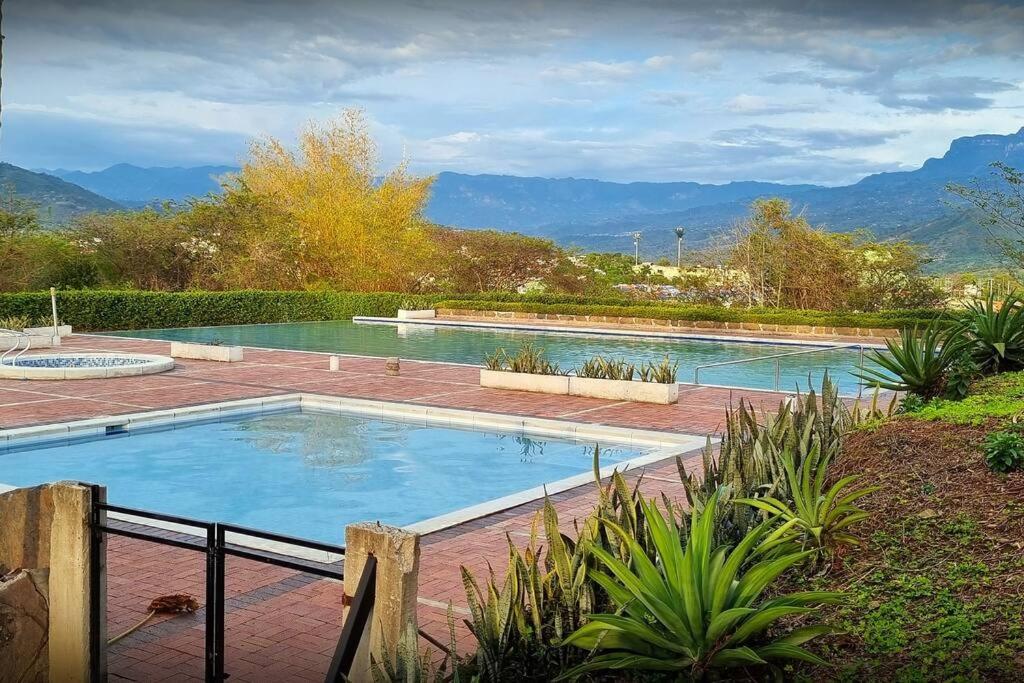 Casa de descanso en Anapoima en condominio cerrado - hasta 8 personas