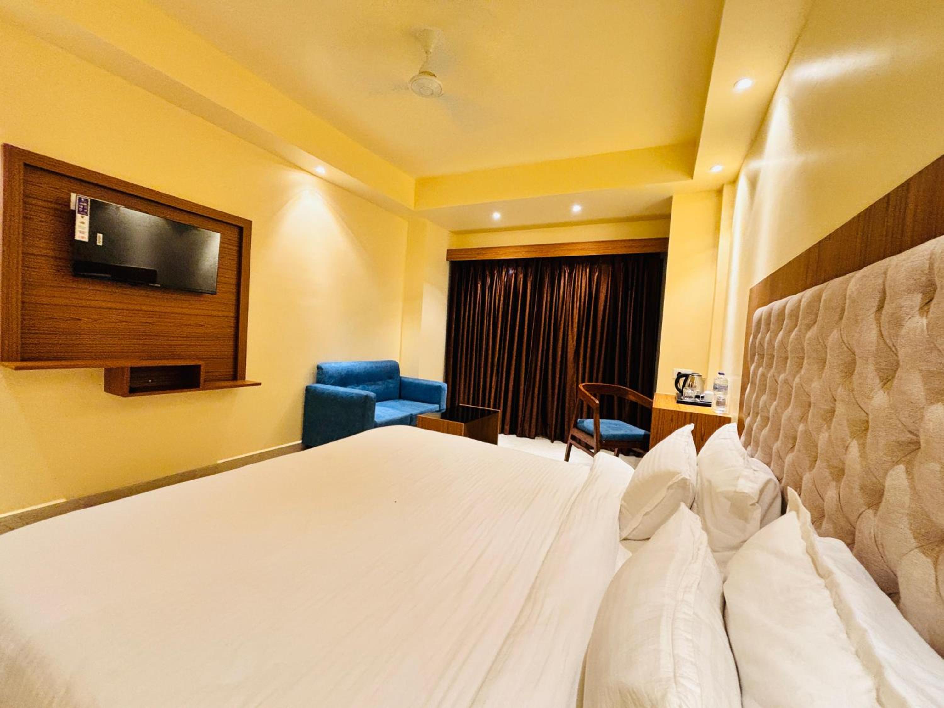 Petal Hotel view 4