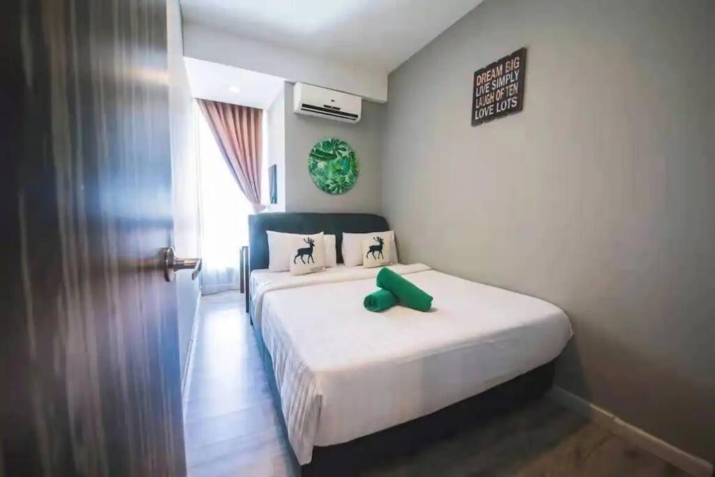 CBD Sky Suites 2BR 7PAX photo 2