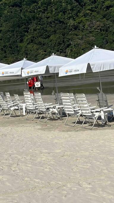 Apto Aconchegante com serviço de praia na Riviera
