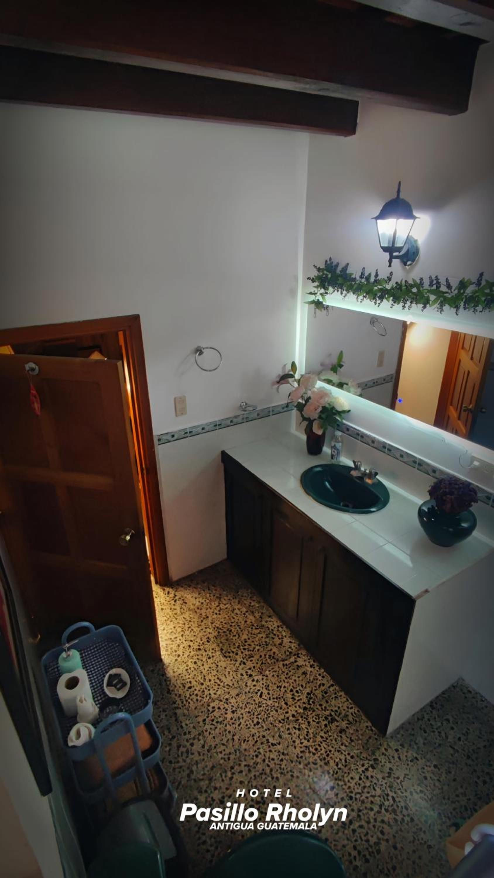 Antigua Guatemala Vacations - Hotel Rholyn Pura Vida !! - Property Image 9