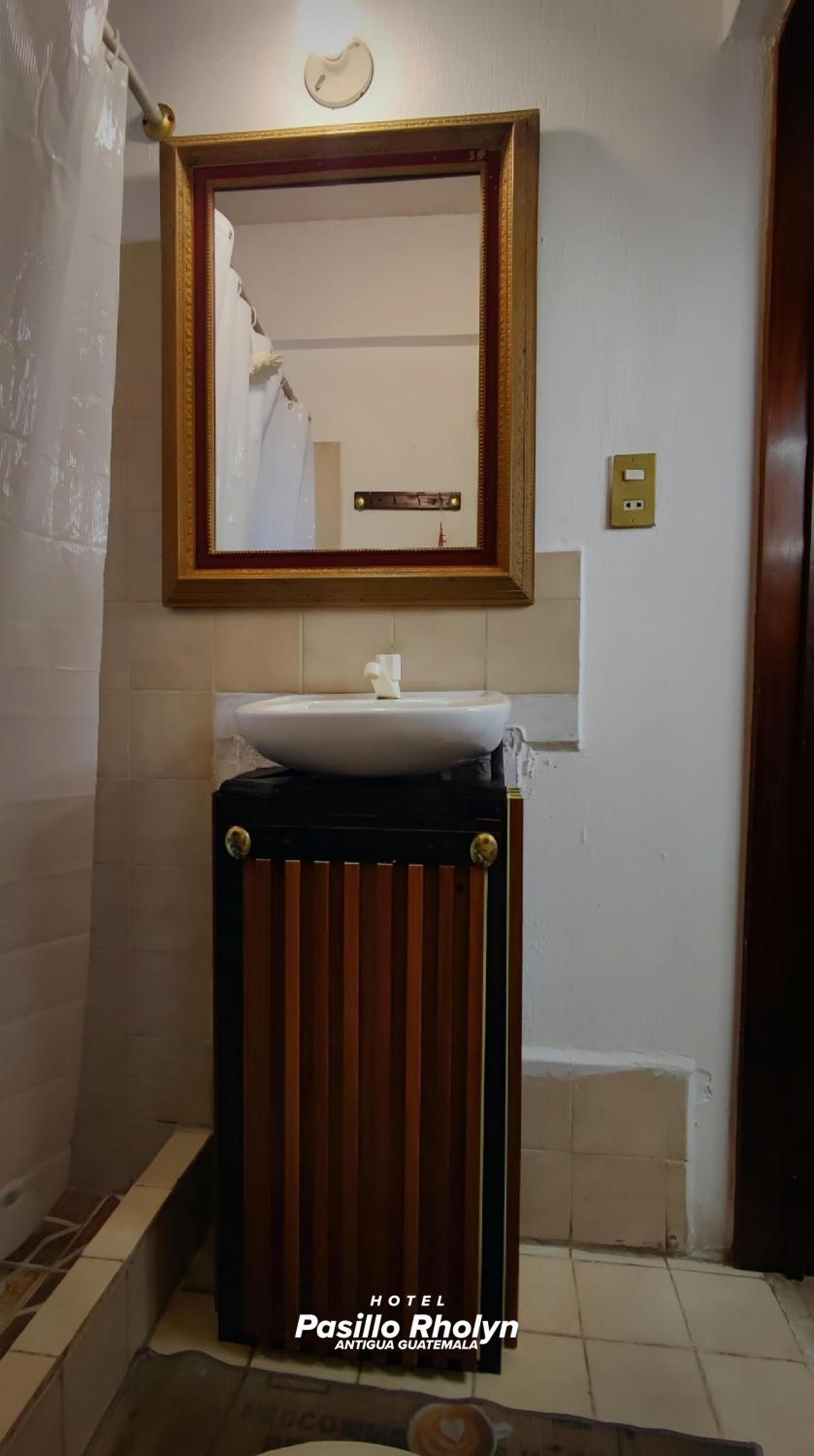 Antigua Guatemala Vacations - Hotel Rholyn Pura Vida !! - Property Image 7