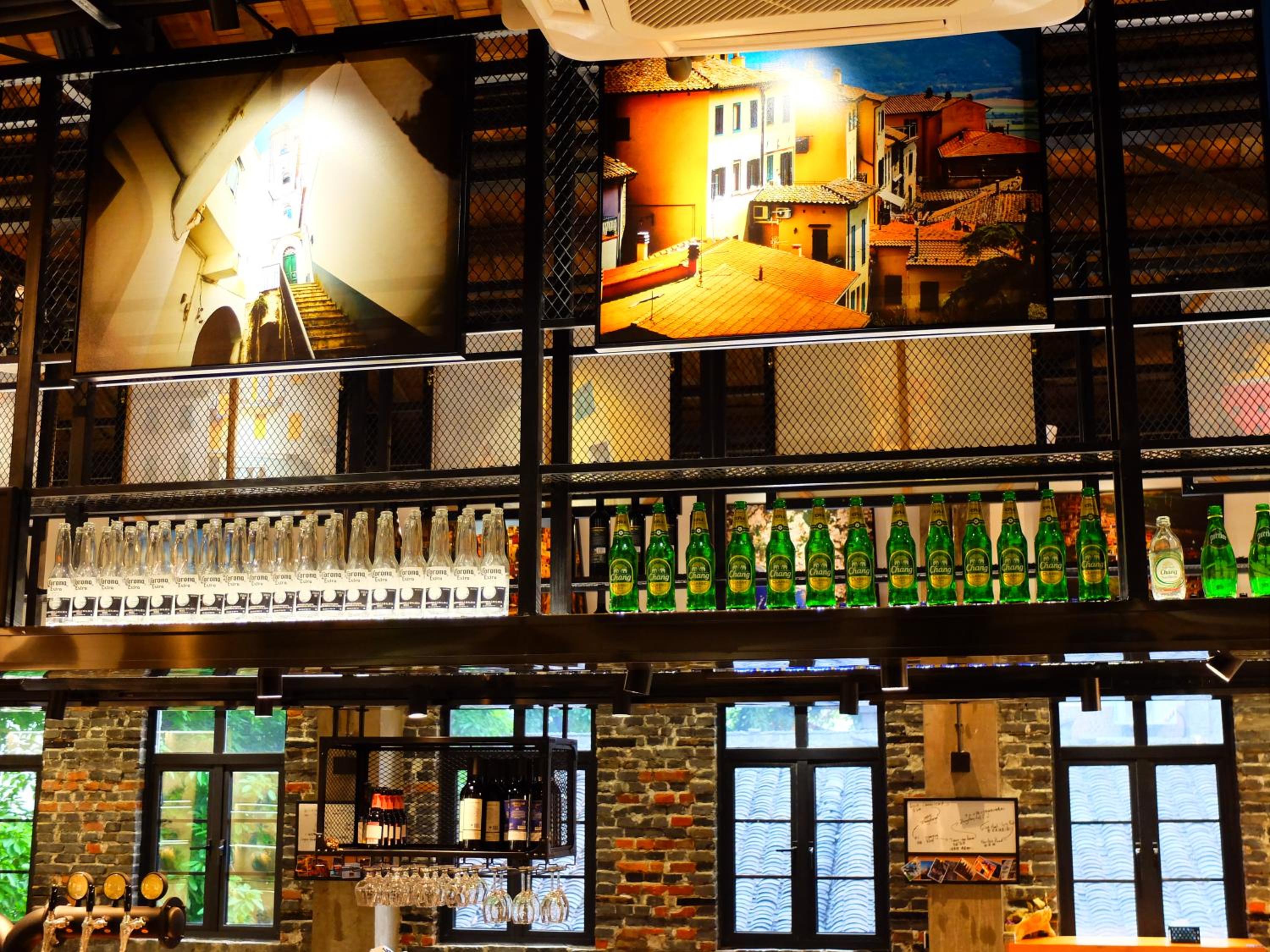 Chongqing Desti Youth Park Hostel Liberation Monument-English Service& Cafe& Bar& Luggage Storage & Large Public Area