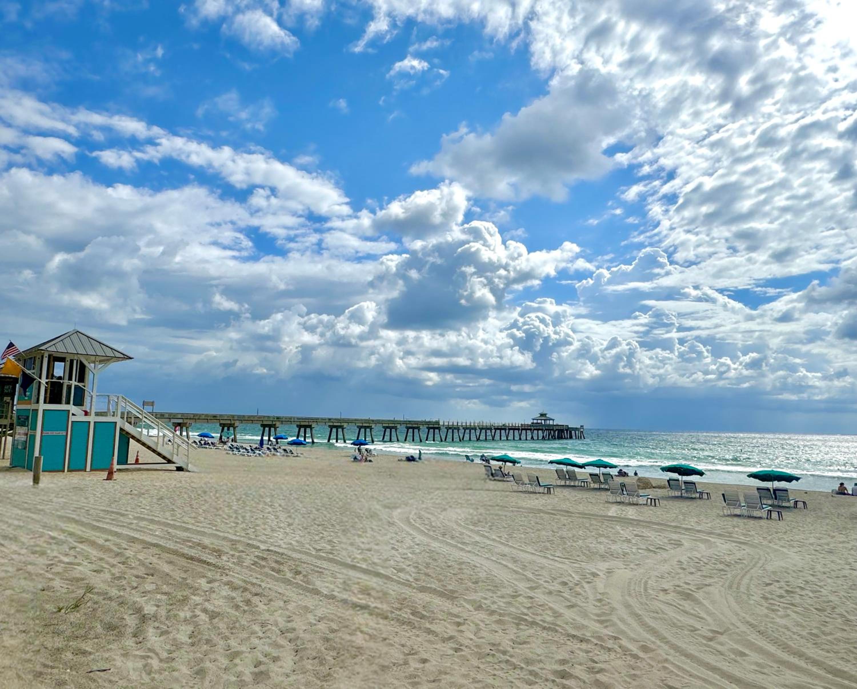 Charming Beach House w/Private Pool Paradise~WALK TO BEACH