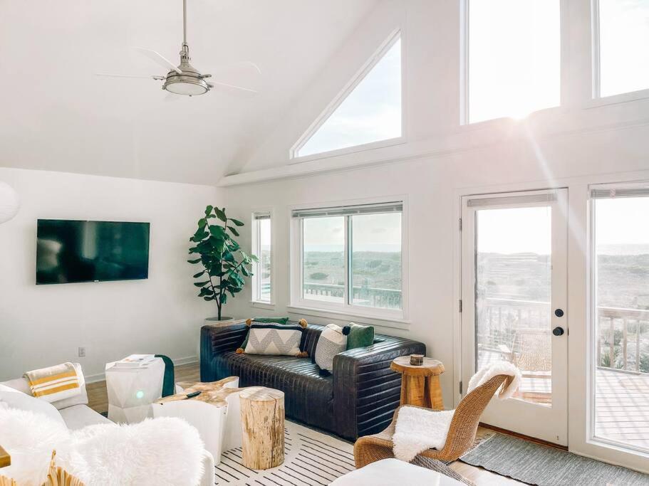 Dune Haus - Oceanfront w Hot Tub, Private Beach view 3