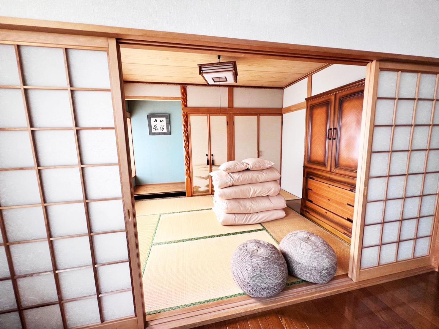 furanostay -private villa Accommodates up to 10 guests-