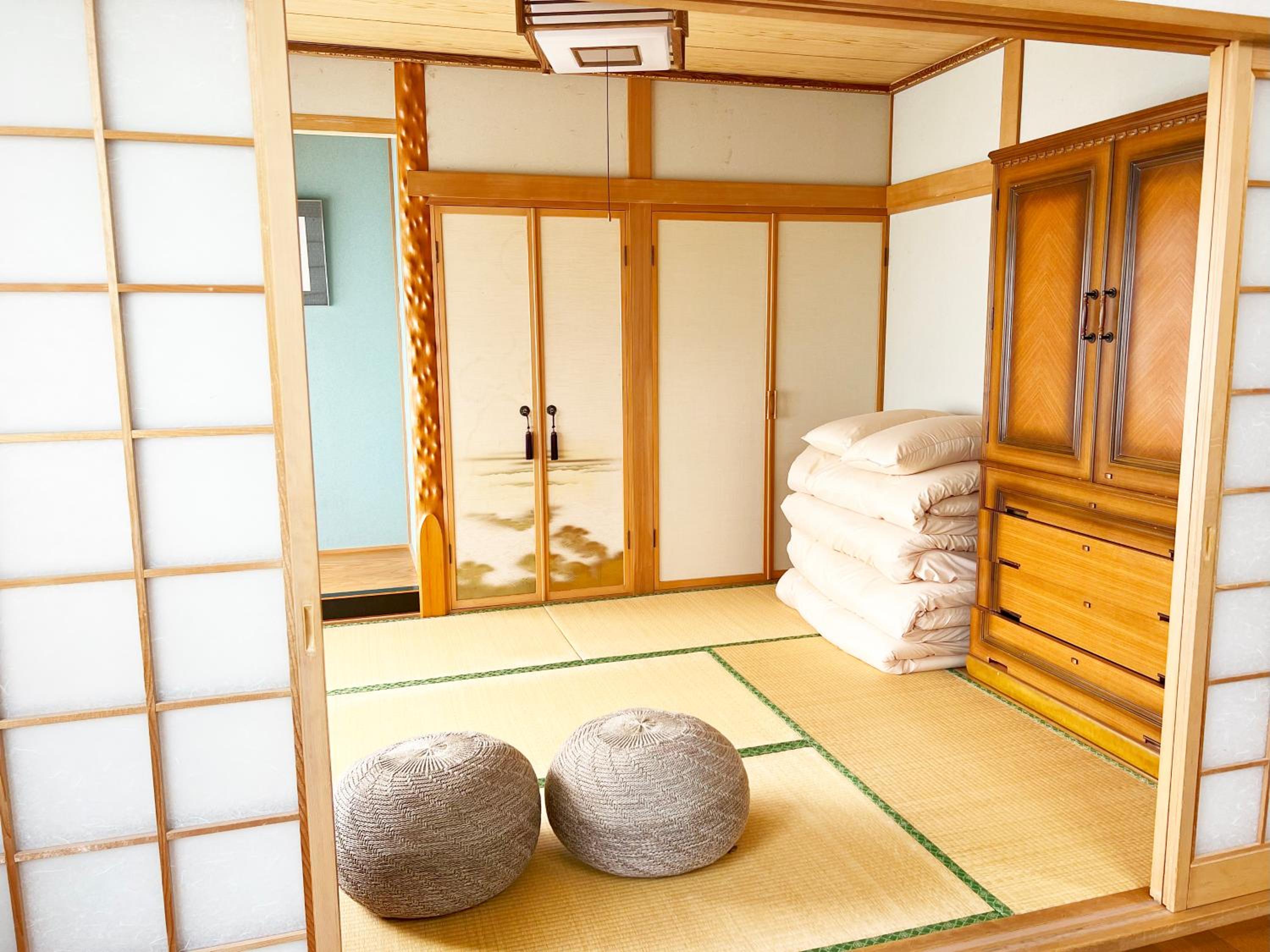 furanostay -private villa Accommodates up to 10 guests-