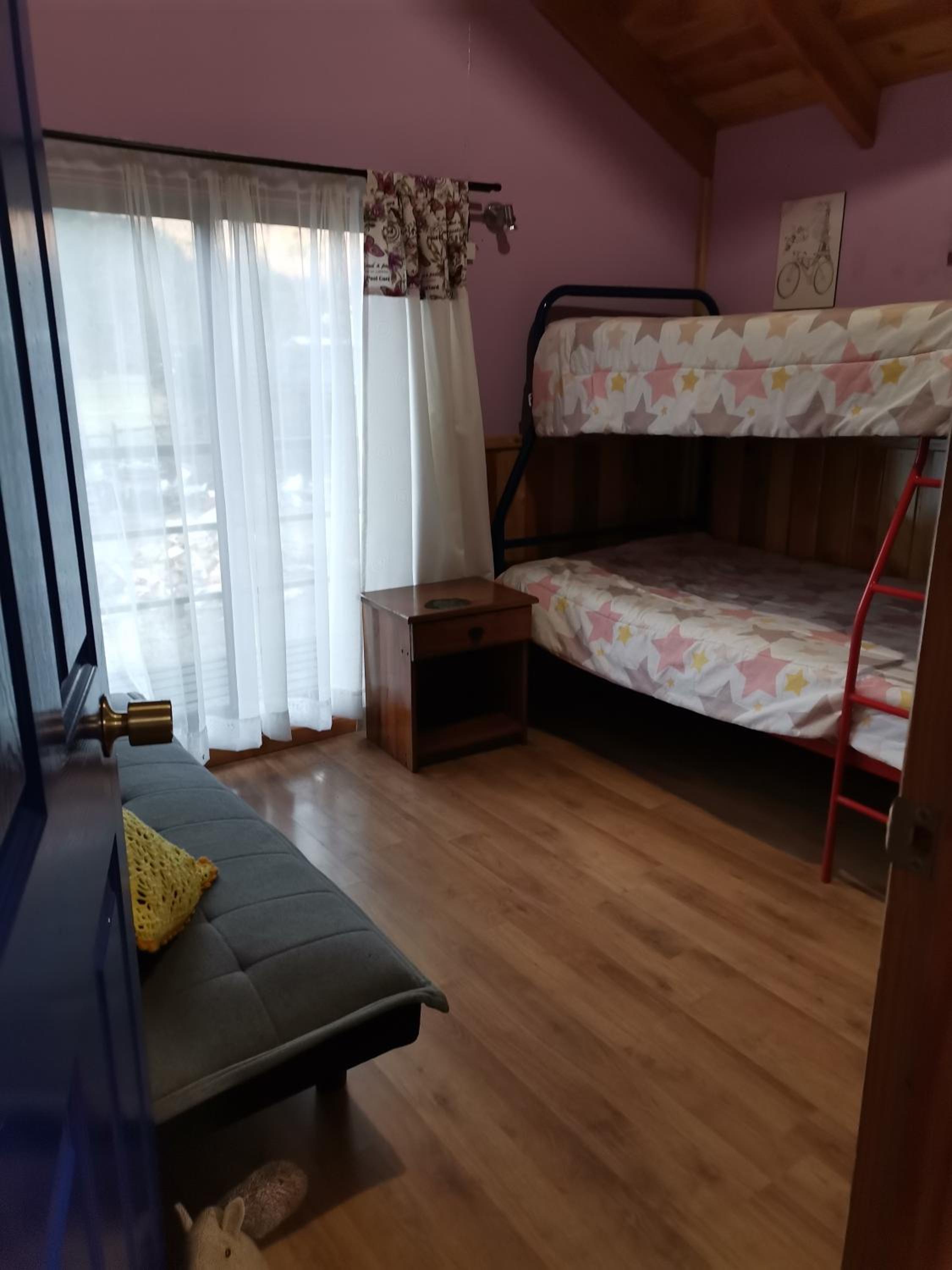 Acogedora casa en parcela con acceso a Rio