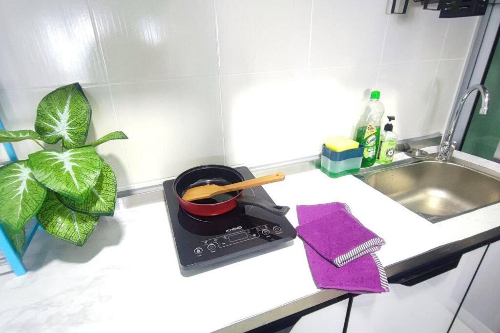 3A YOLO Budget Condo 3 ROOMS