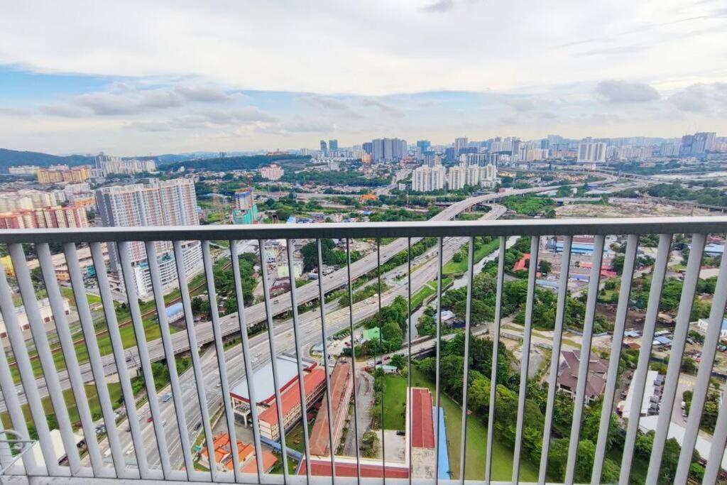 3A YOLO Budget Condo 3 ROOMS