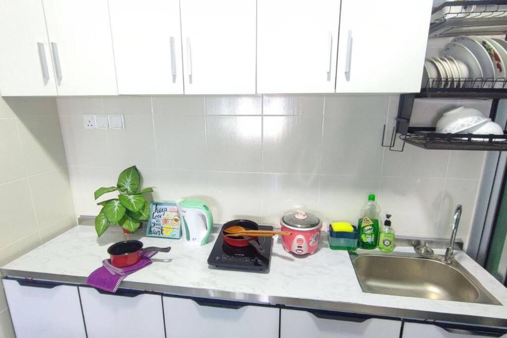 3A YOLO Budget Condo 3 ROOMS