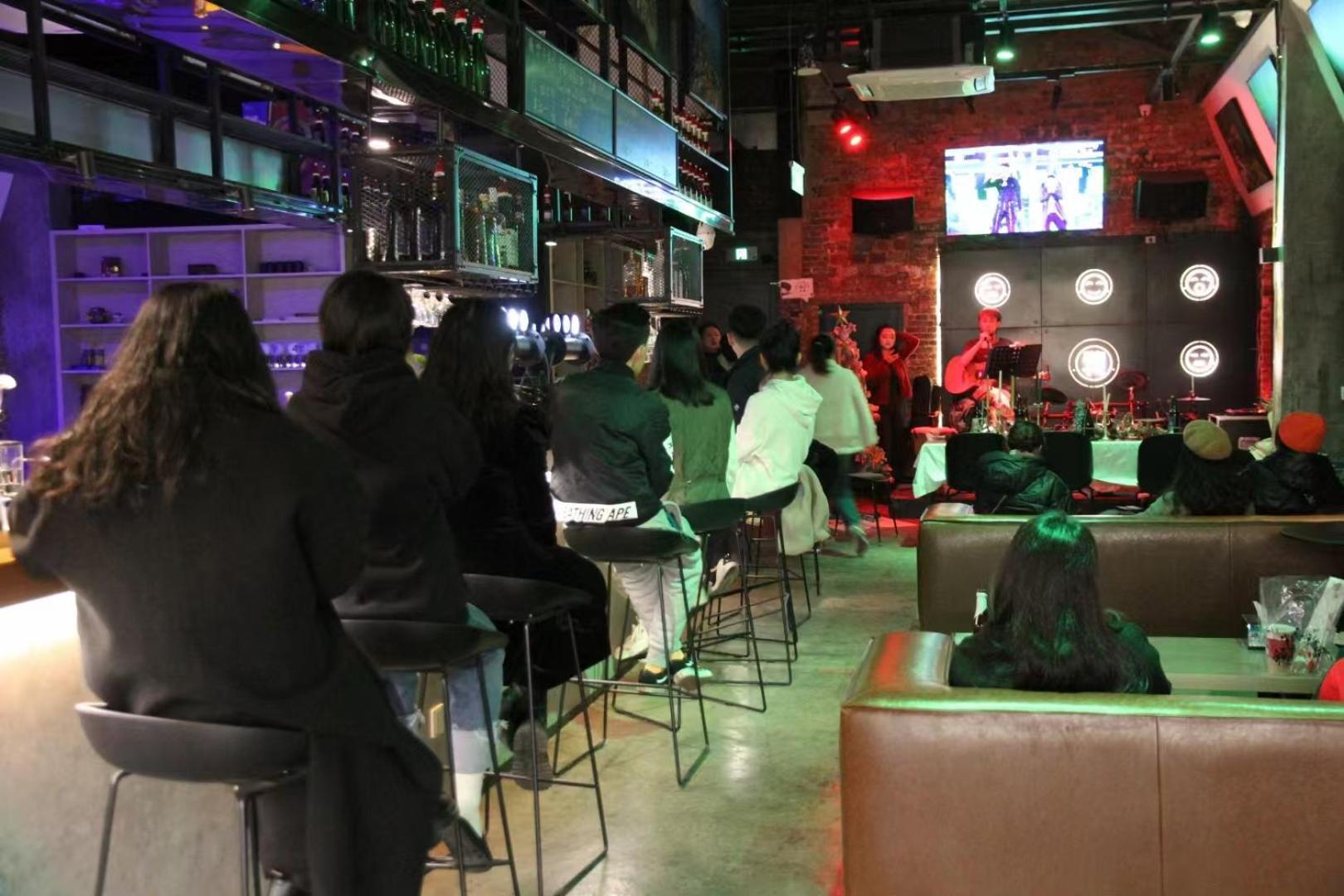 Chongqing Desti Youth Park Hostel Liberation Monument-English Service& Cafe& Bar& Luggage Storage & Large Public Area