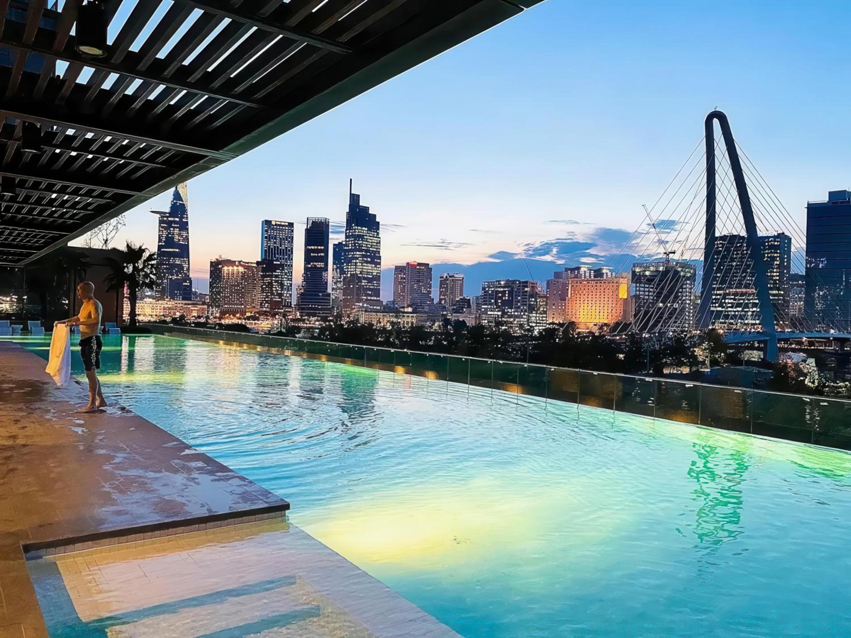 The Metropole - Horizon View Riverside D2